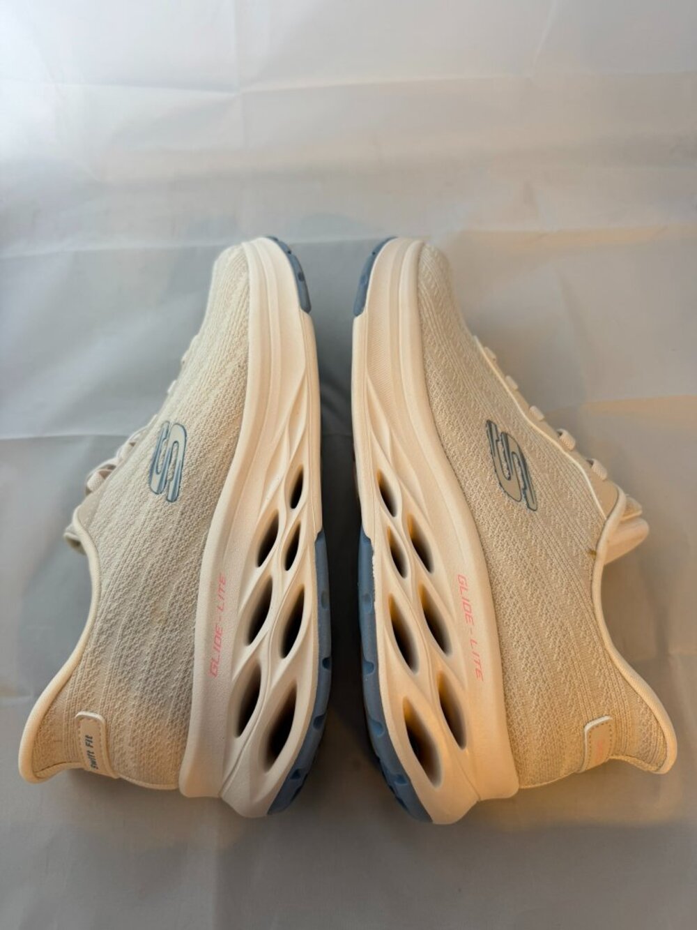 Skechers Women's Glide-Lite Swift Fit Sneaker, Natural Size 8.5, NIB - Picture 4 of 7